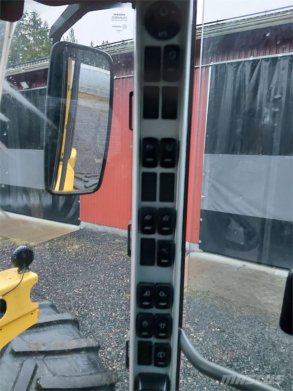 Volvo L90F Kolesni nakladalci