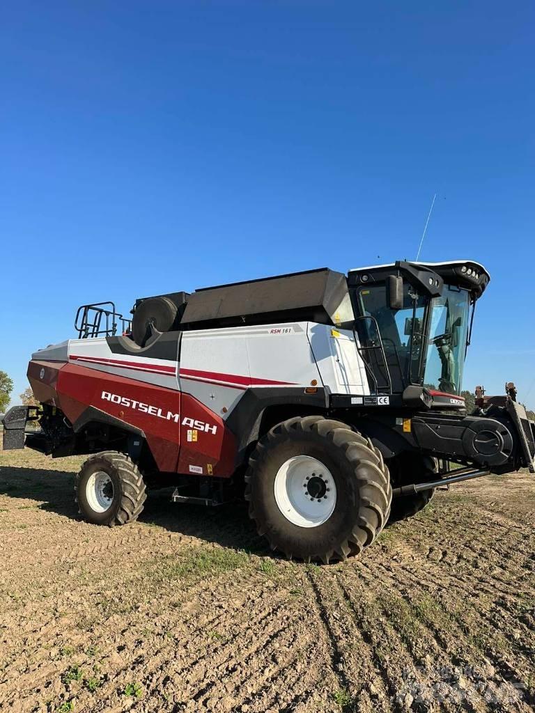 Rostselmash RSM 161 Kombajni