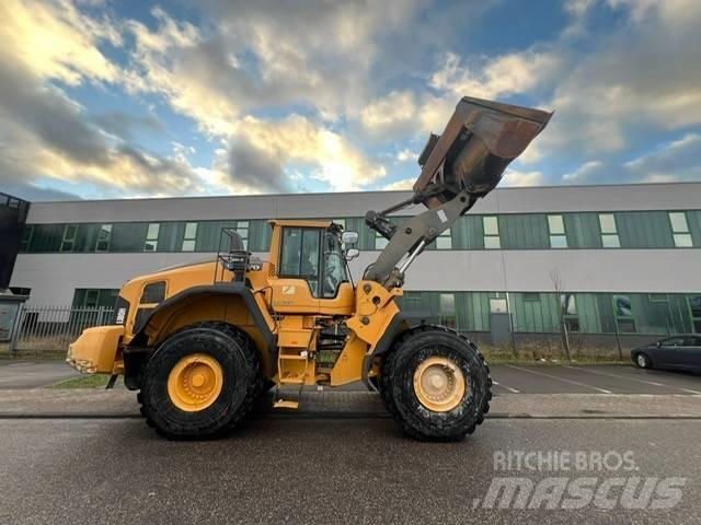 Volvo 180 H Kolesni nakladalci