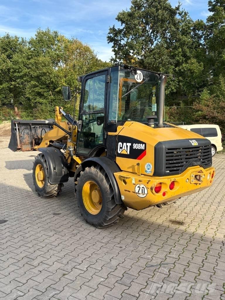 CAT 908M Kolesni nakladalci