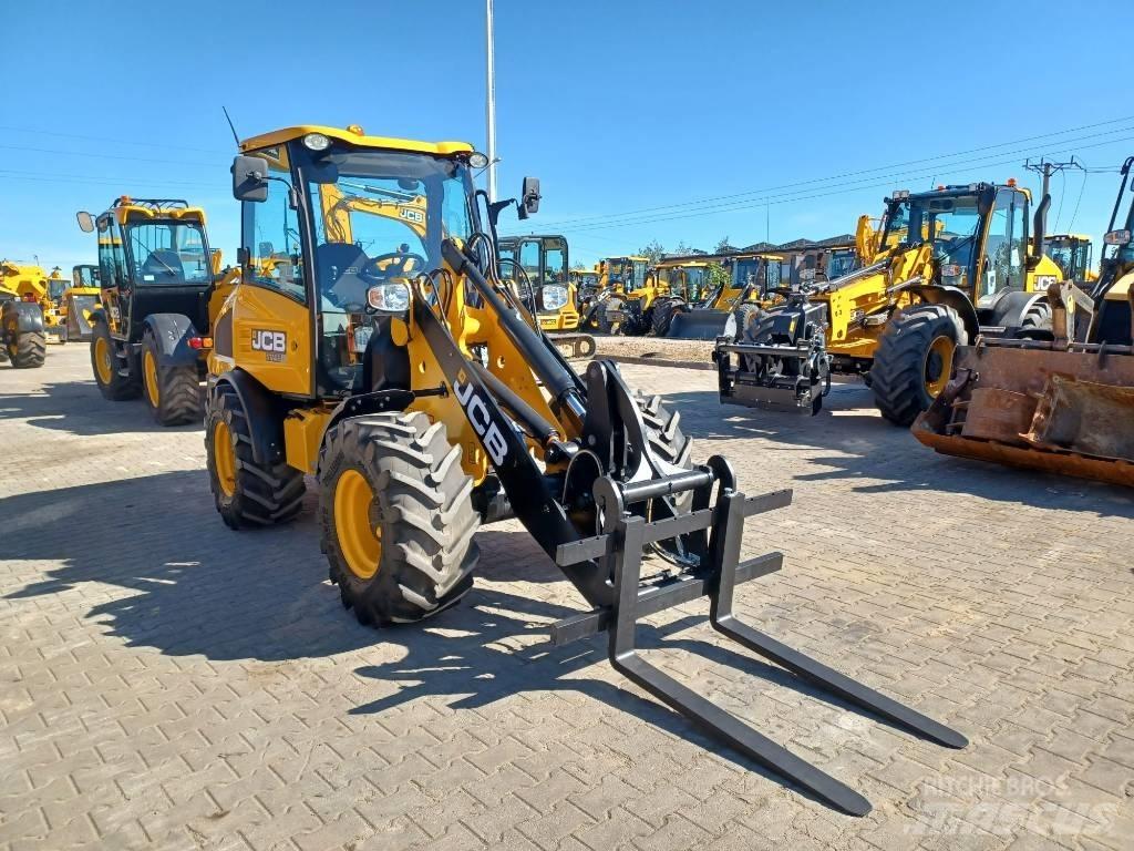 JCB 406 Kolesni nakladalci