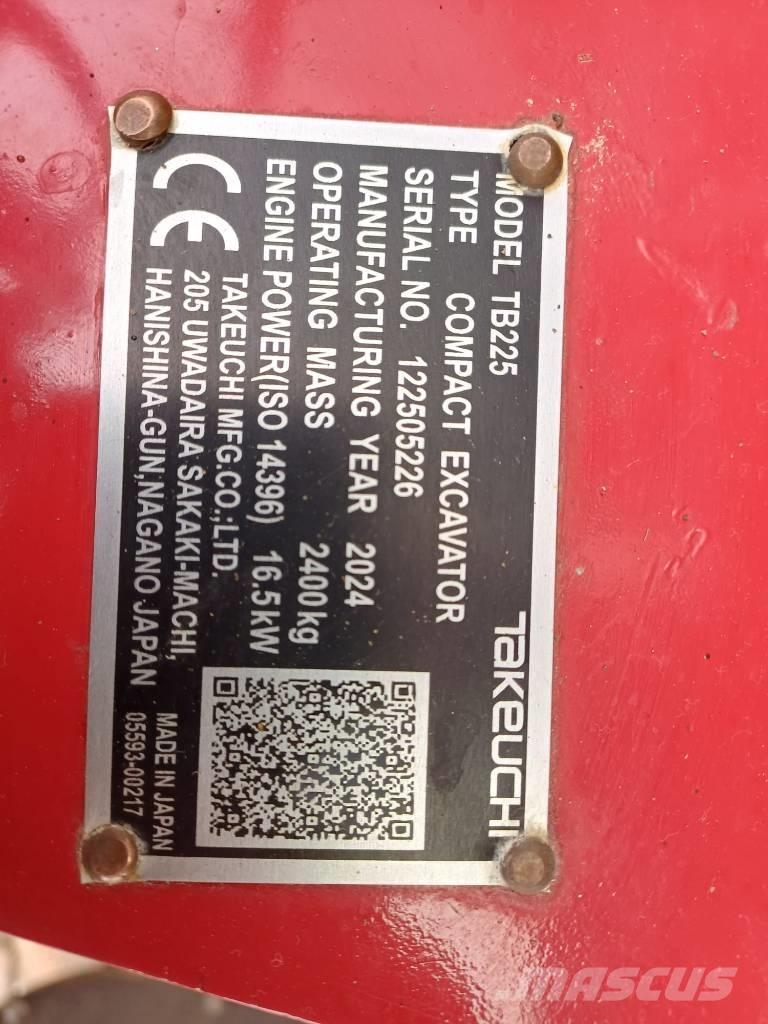 Takeuchi TB 225 Mini bagri <7t