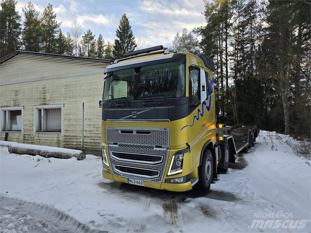 Volvo FH 16 750 Tovornjaki za prevoz gozdnih strojev