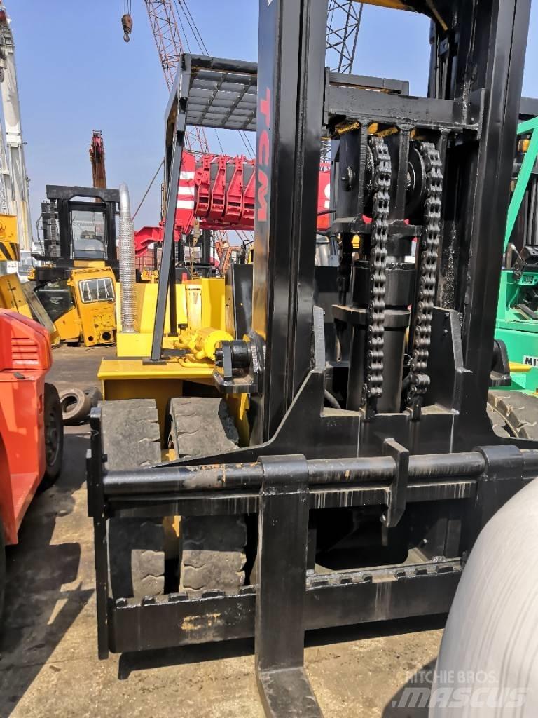 TCM 15 Ton Dizelski viličarji