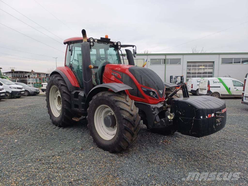 Valtra T 234 Traktorji
