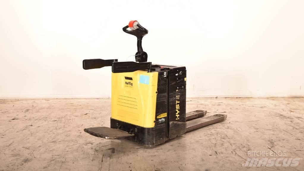 Hyster P 2.0 S Električni nizko dvižni viličar s stojiščem