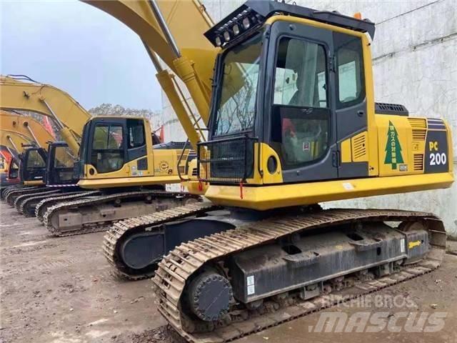 Komatsu PC 200-8 Bagri goseničarji