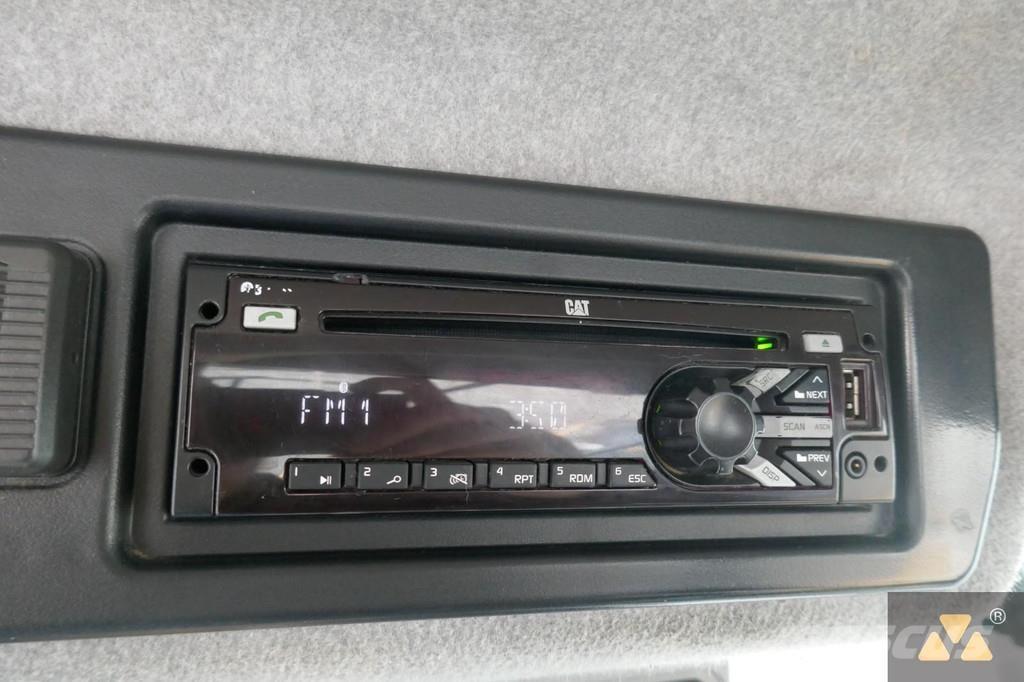 CAT 966M Kolesni nakladalci