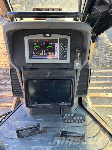 CAT D 6 K 2 LGP Buldožerji goseničarji