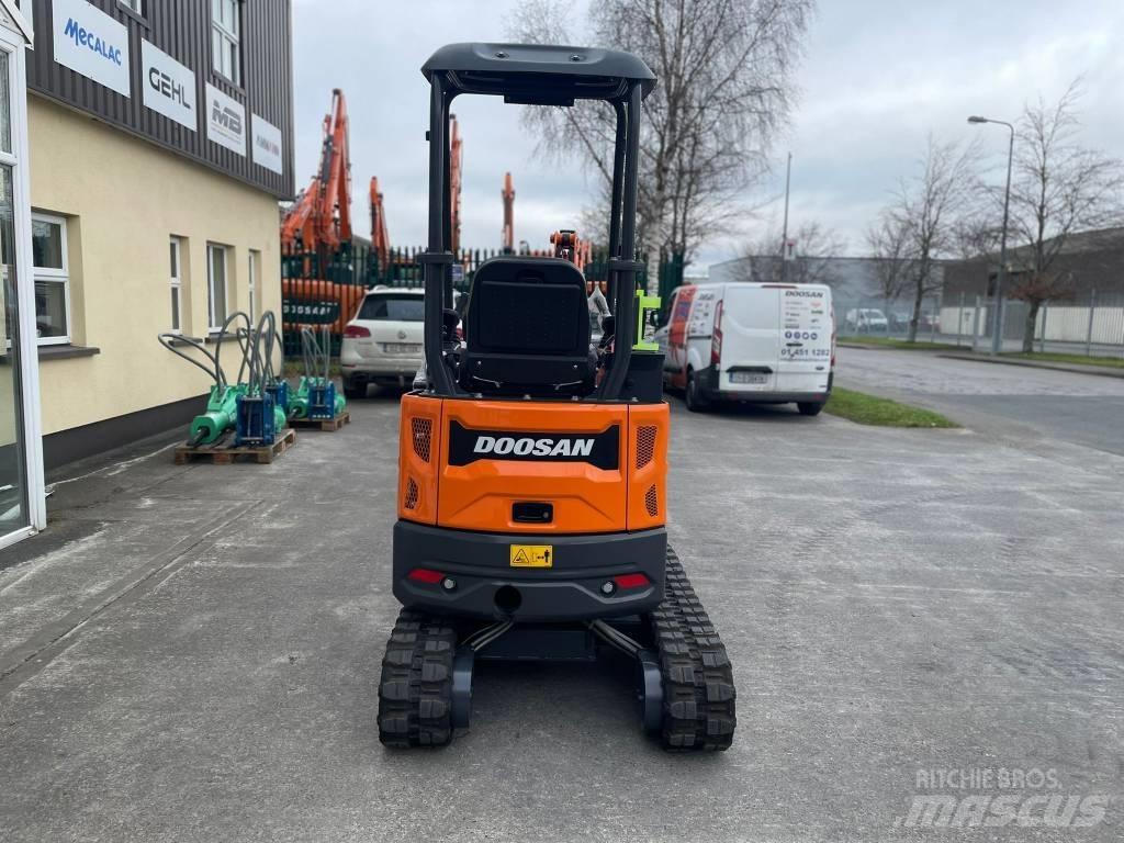 Develon DX 20 Z-7 Mini bagri <7t
