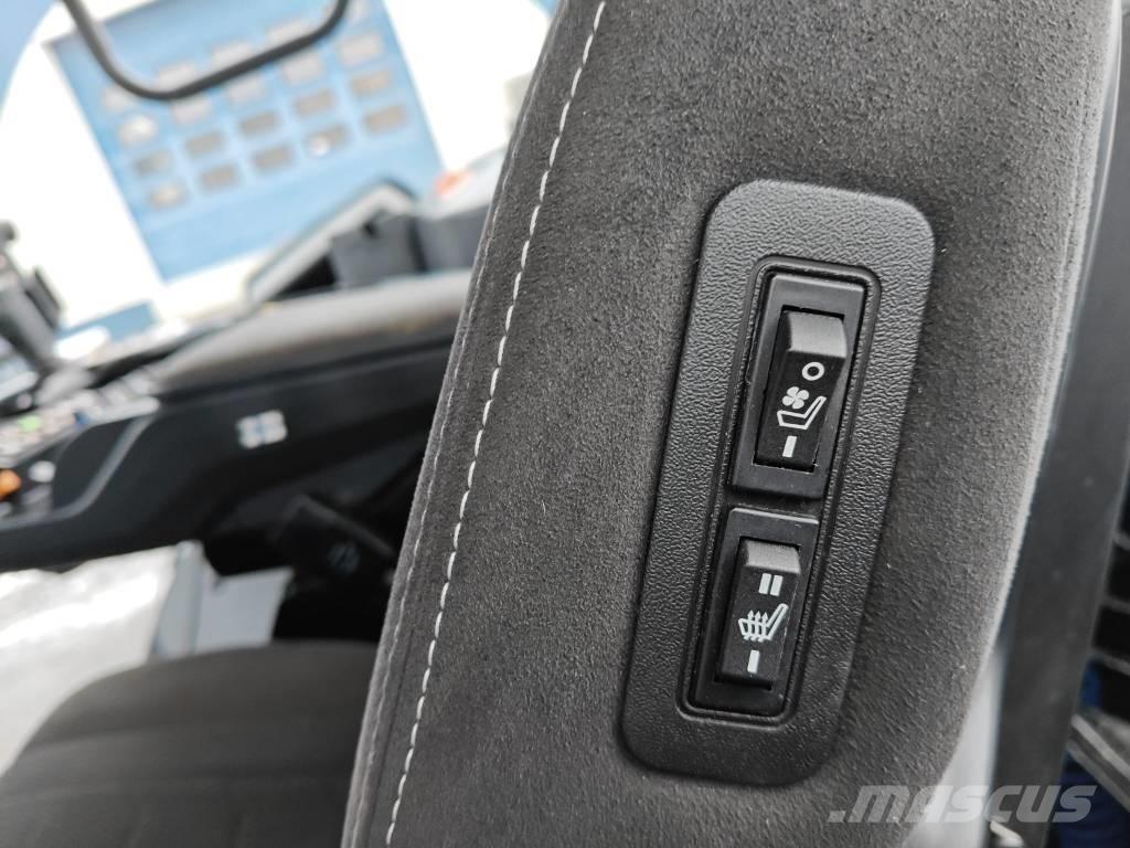 Valtra T 255 Versu Traktorji