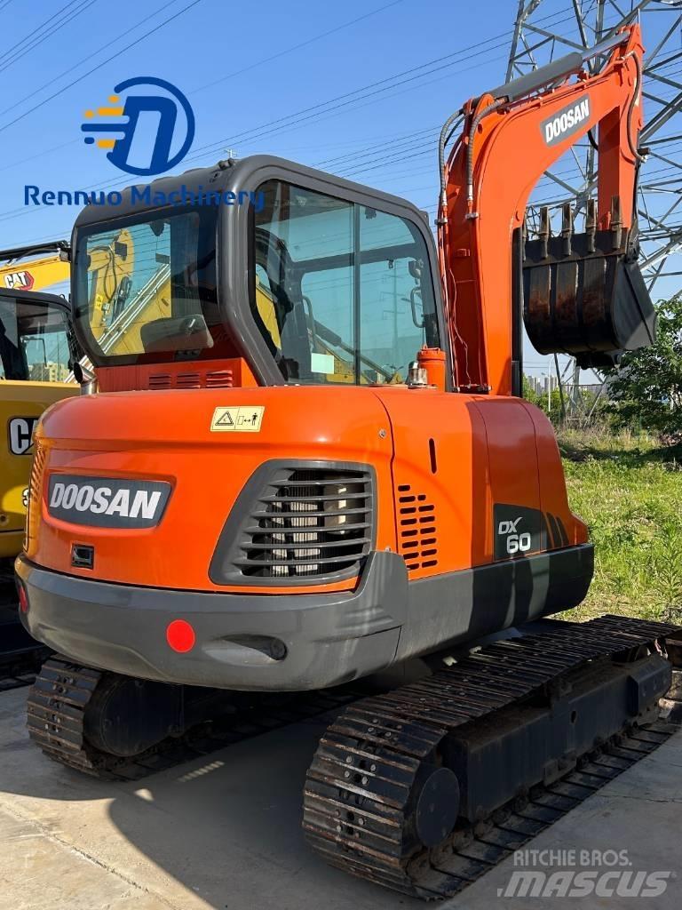 Doosan DX 60 Bagri goseničarji