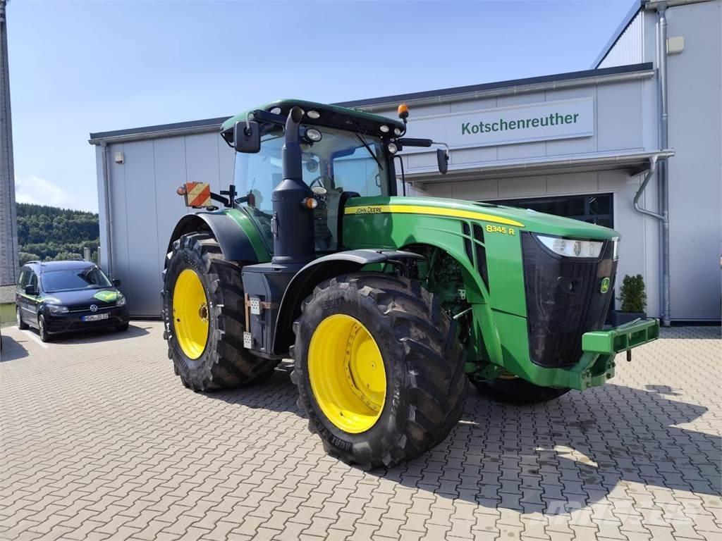 John Deere 8345R Traktorji