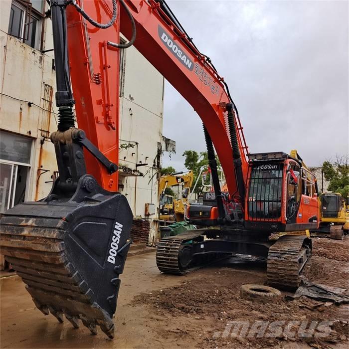 Doosan DX340LC Bagri goseničarji