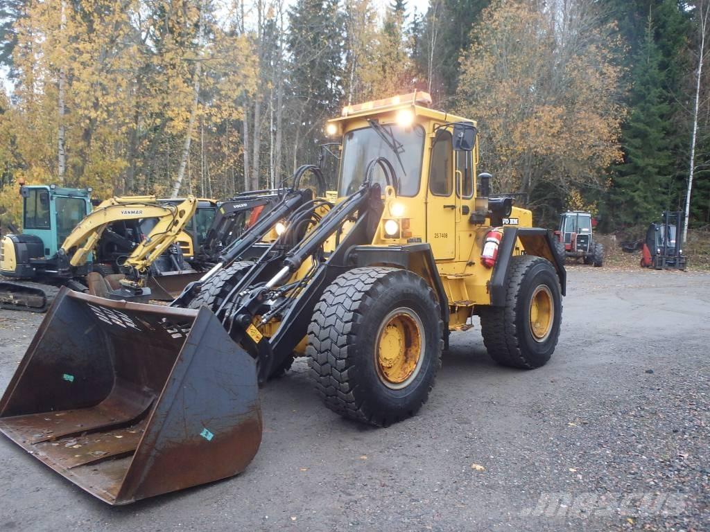 Volvo BM L 70 4x4 Kolesni nakladalci