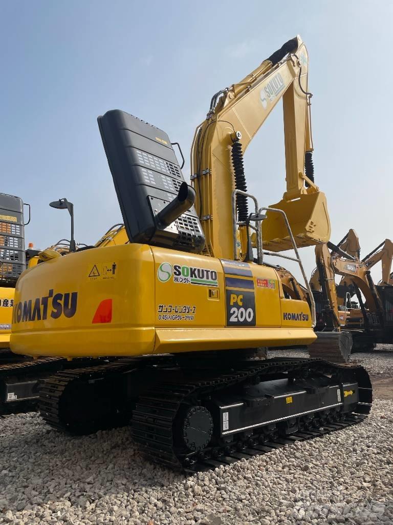 Komatsu PC 200 Bagri goseničarji