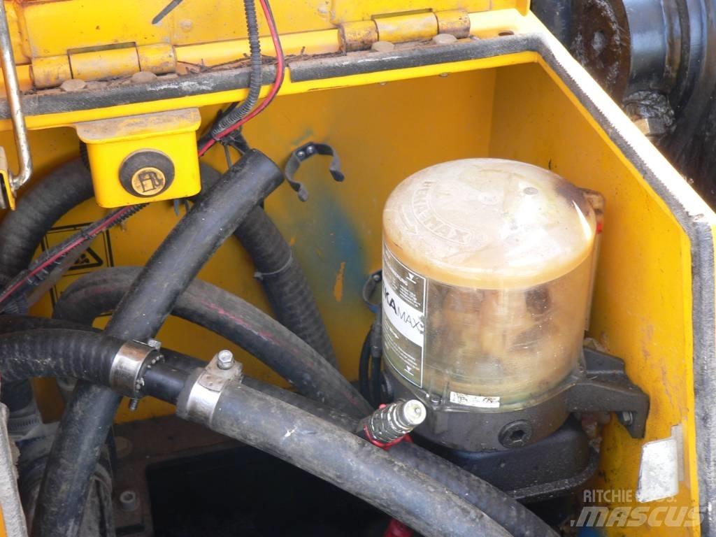 JCB JS 131LC+ Bagri goseničarji