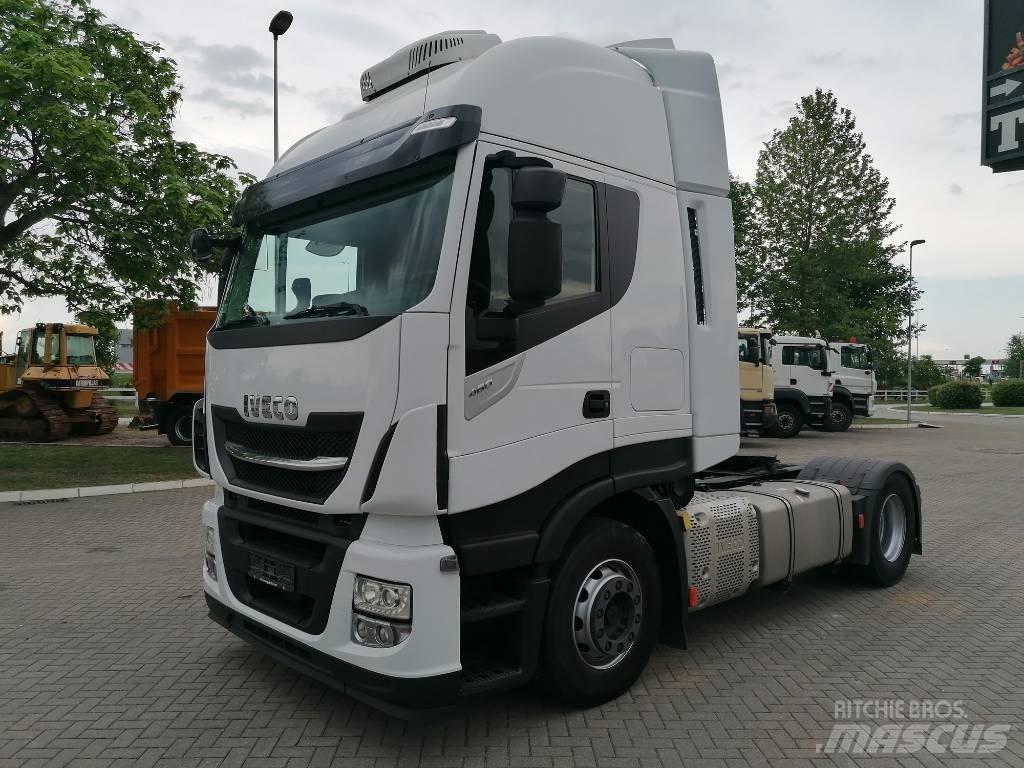 Iveco AS440ST/P Vlačilci