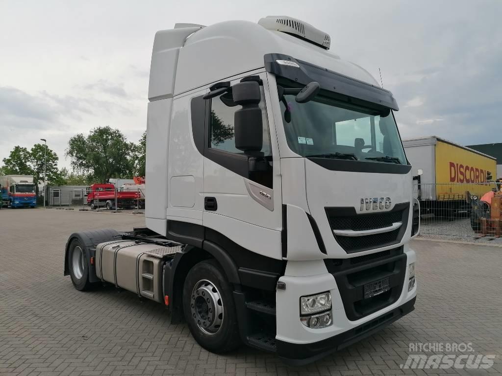 Iveco AS440ST/P Vlačilci