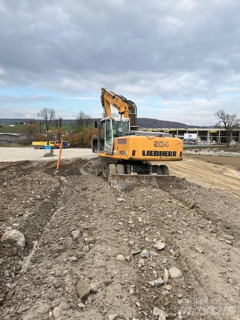 Liebherr A-904 900 Bagri na kolesih