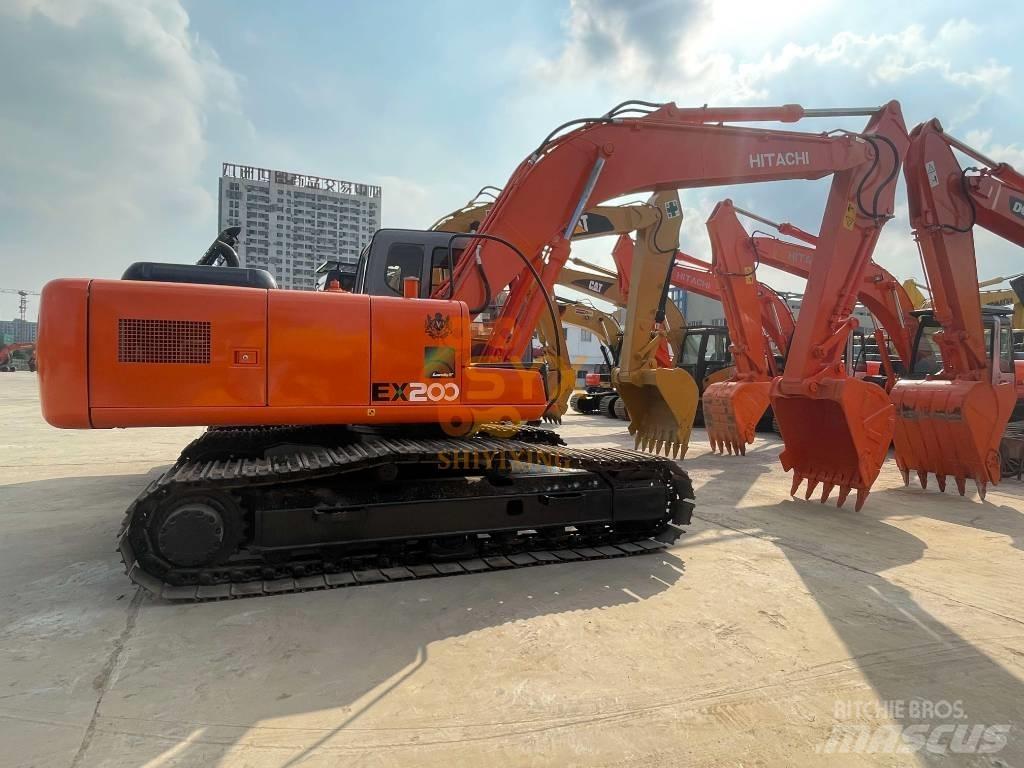 Hitachi EX 200 Bagri goseničarji