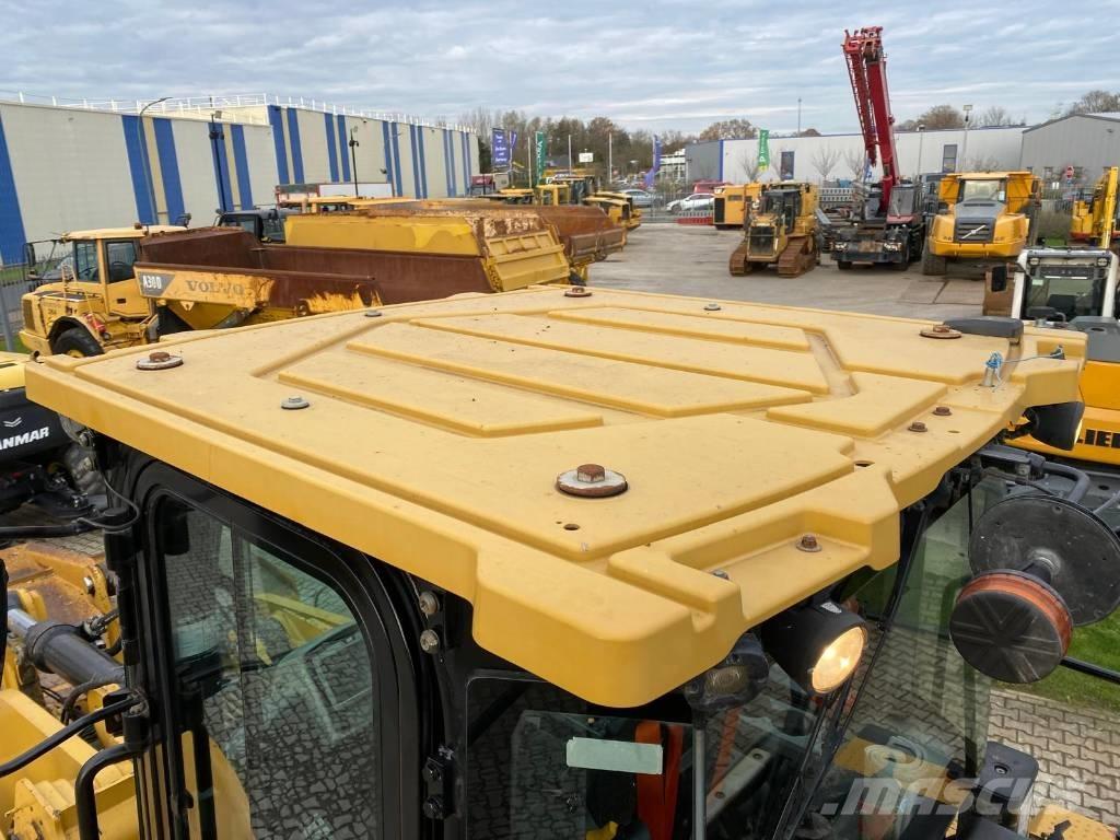 CAT 980M Kolesni nakladalci