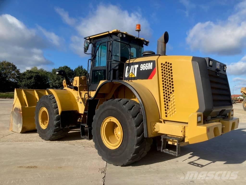 CAT 966 M Kolesni nakladalci