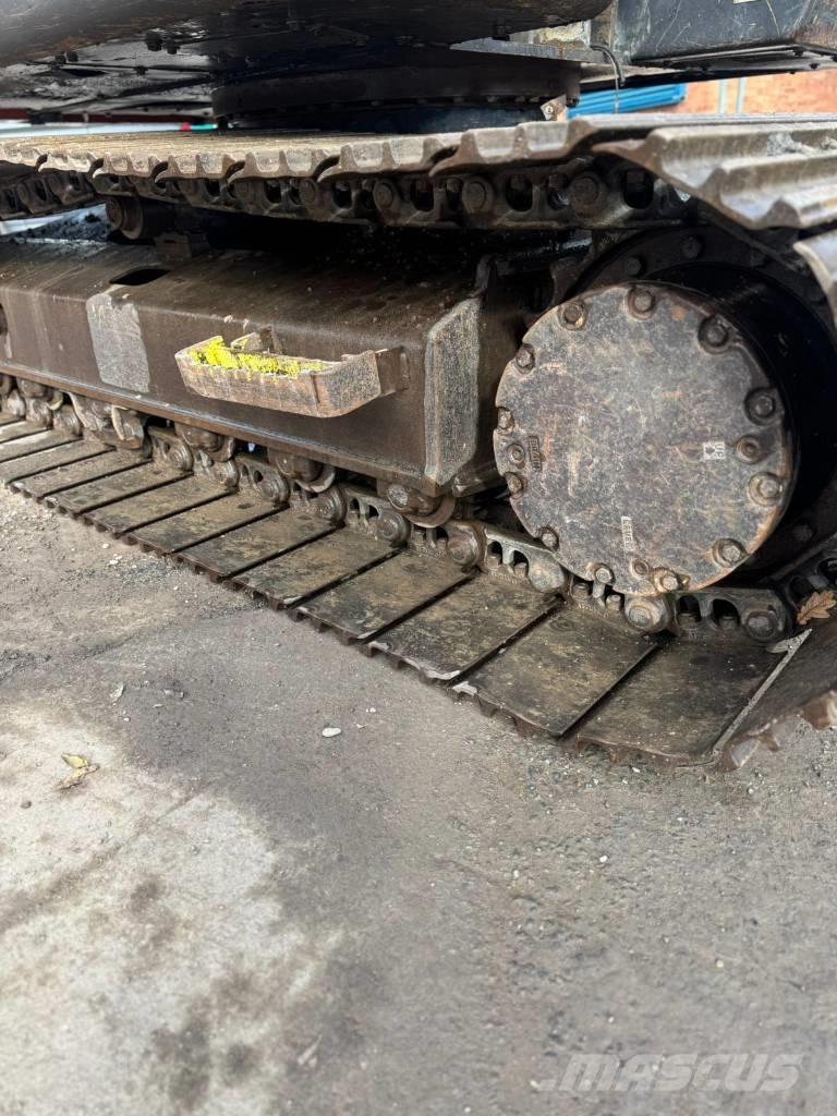 Hitachi ZX 135 US Bagri goseničarji