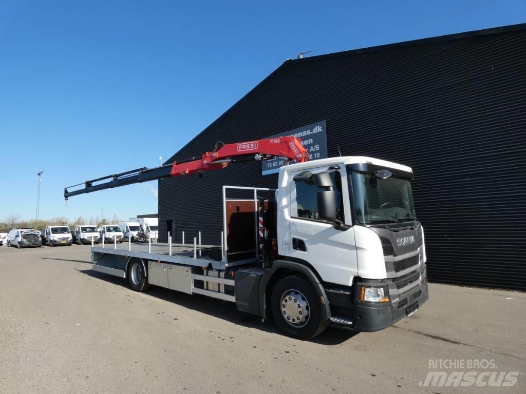 Scania p 220 Tovornjaki z žerjavom
