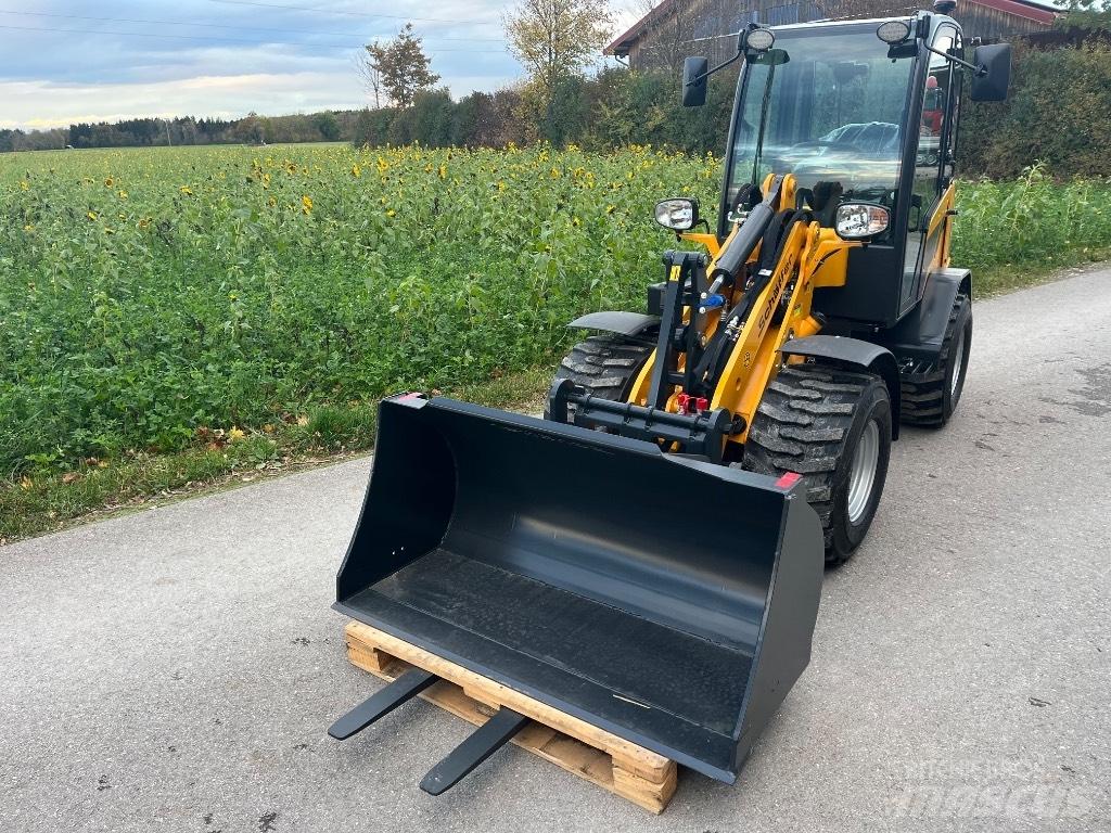 Schäffer 2445S Skid steer mini nakladalci