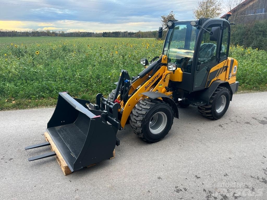 Schäffer 2445S Skid steer mini nakladalci
