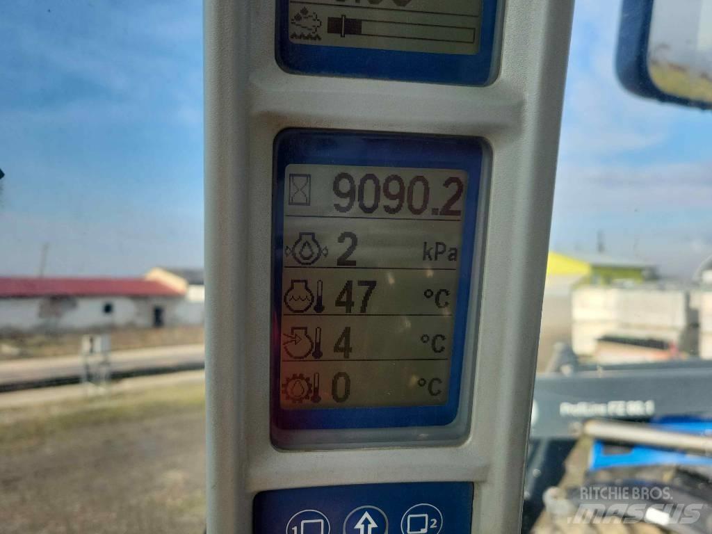 New Holland T 8.360 Traktorji