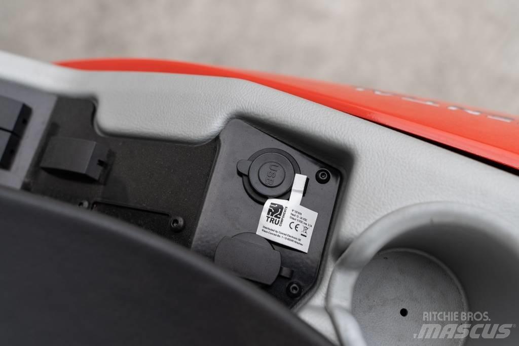 Manitou MLA 3-25HC Mini nakladalci