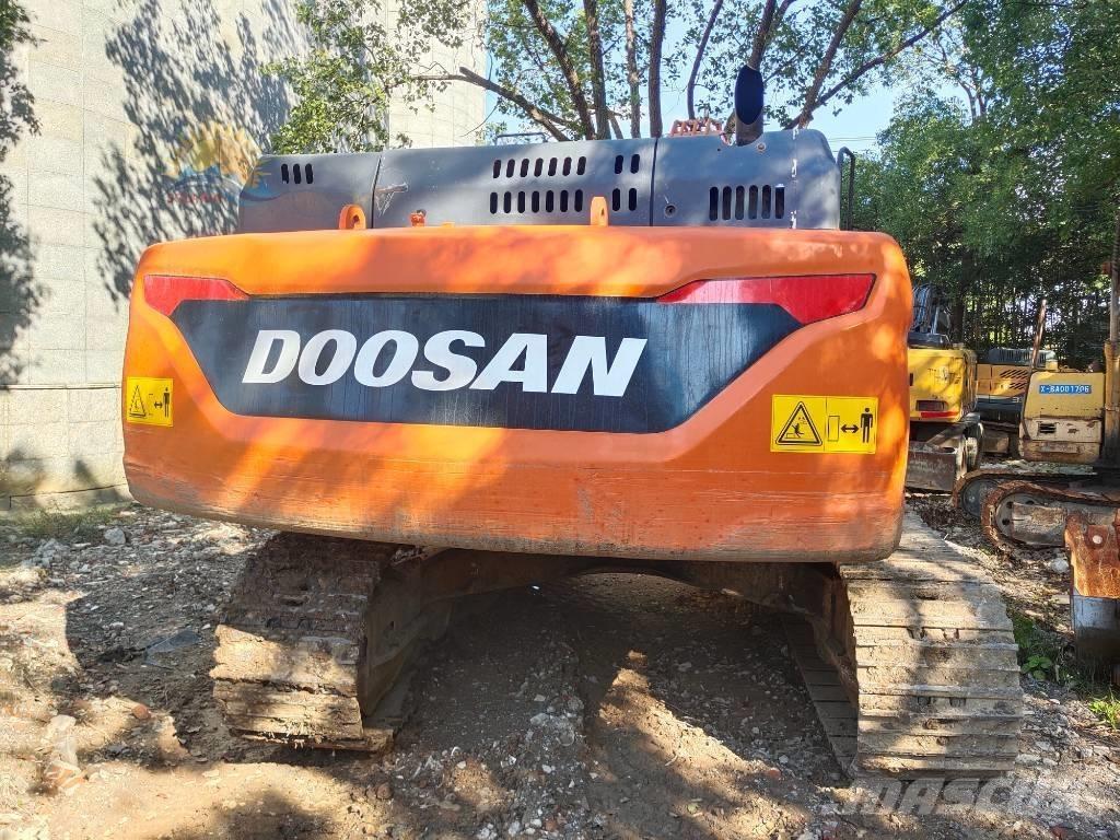 Doosan DX 300 LC Bagri goseničarji