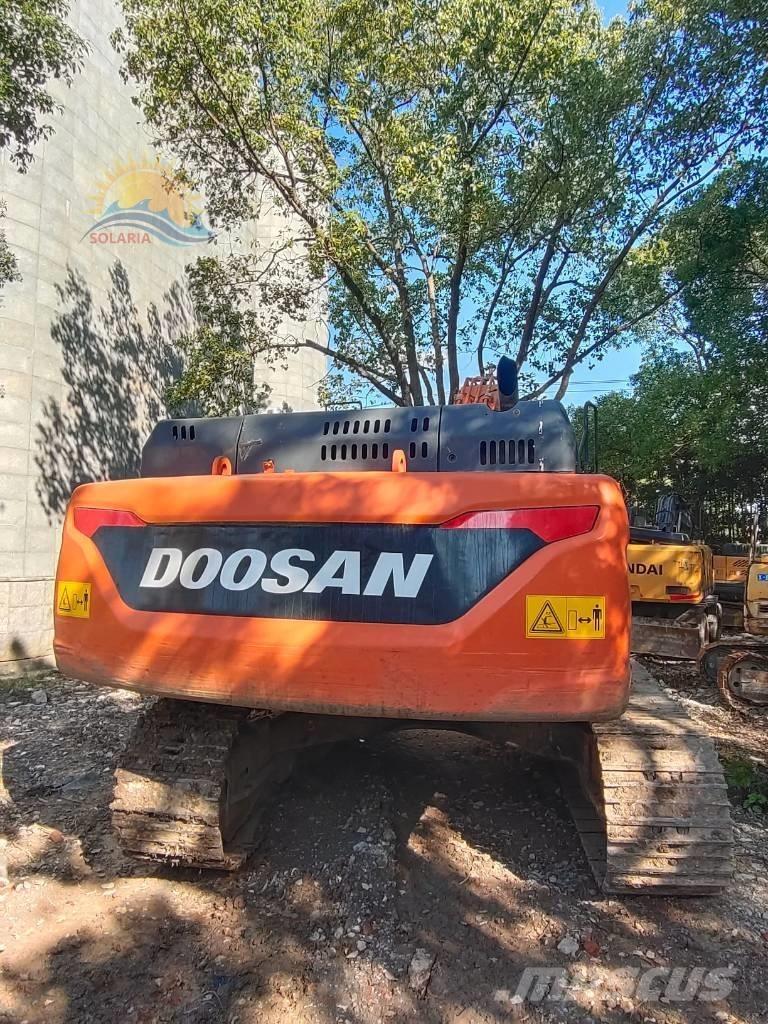 Doosan DX 300 LC Bagri goseničarji