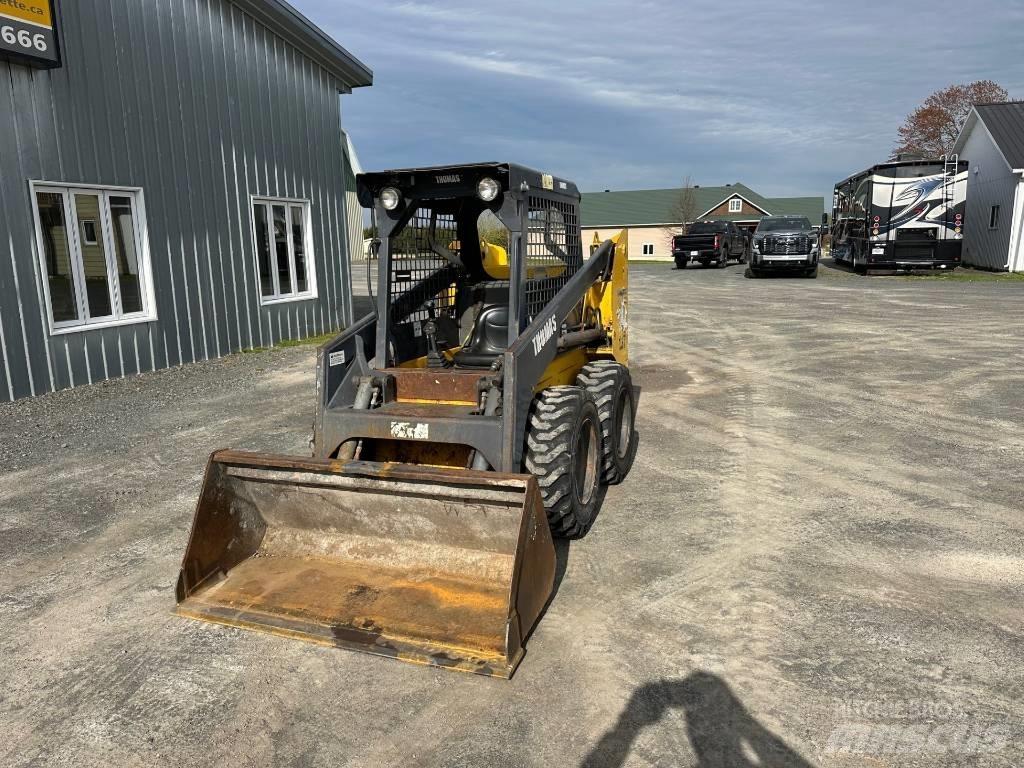 Thomas T137 Skid steer mini nakladalci