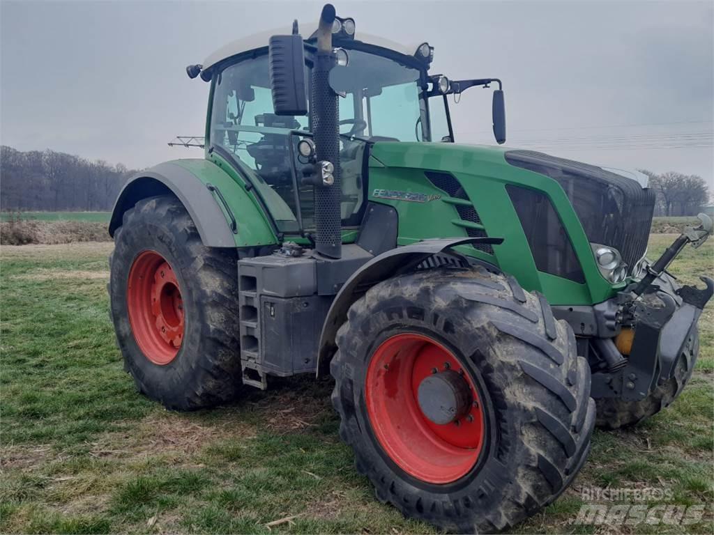 Fendt 826 Vario Traktorji