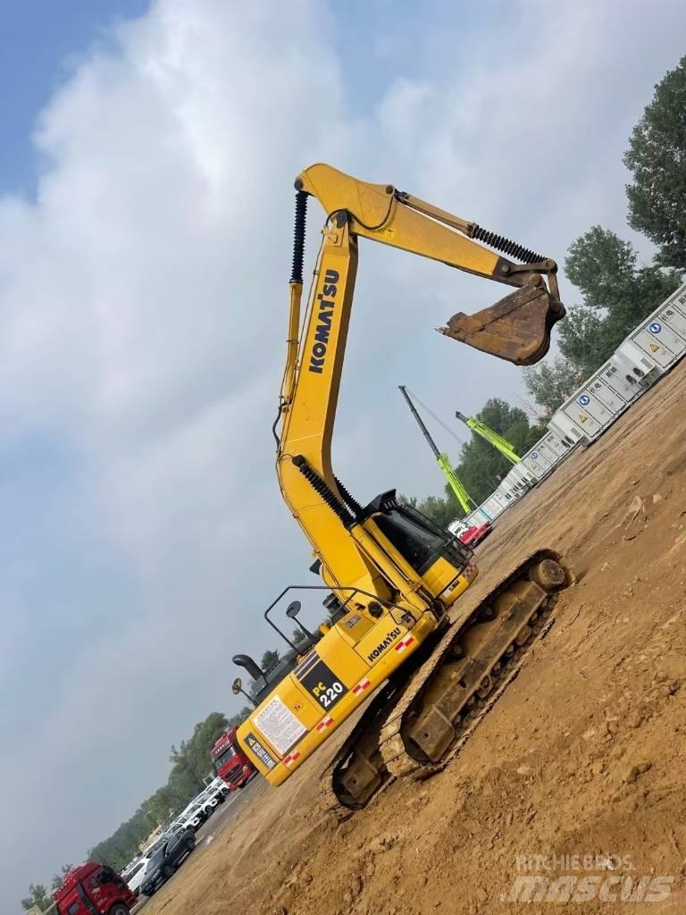 Komatsu pc220-8 Bagri goseničarji