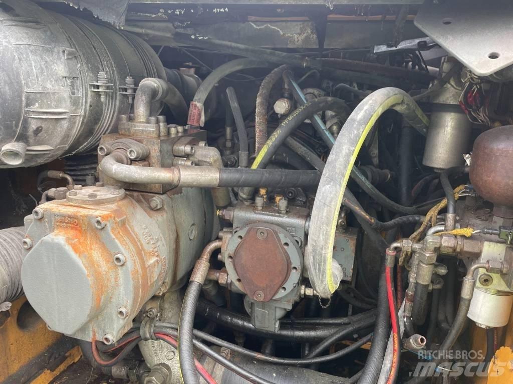 Liebherr A 944 C HD Bagri za prekladanje primarnih/sekundarnih surovin