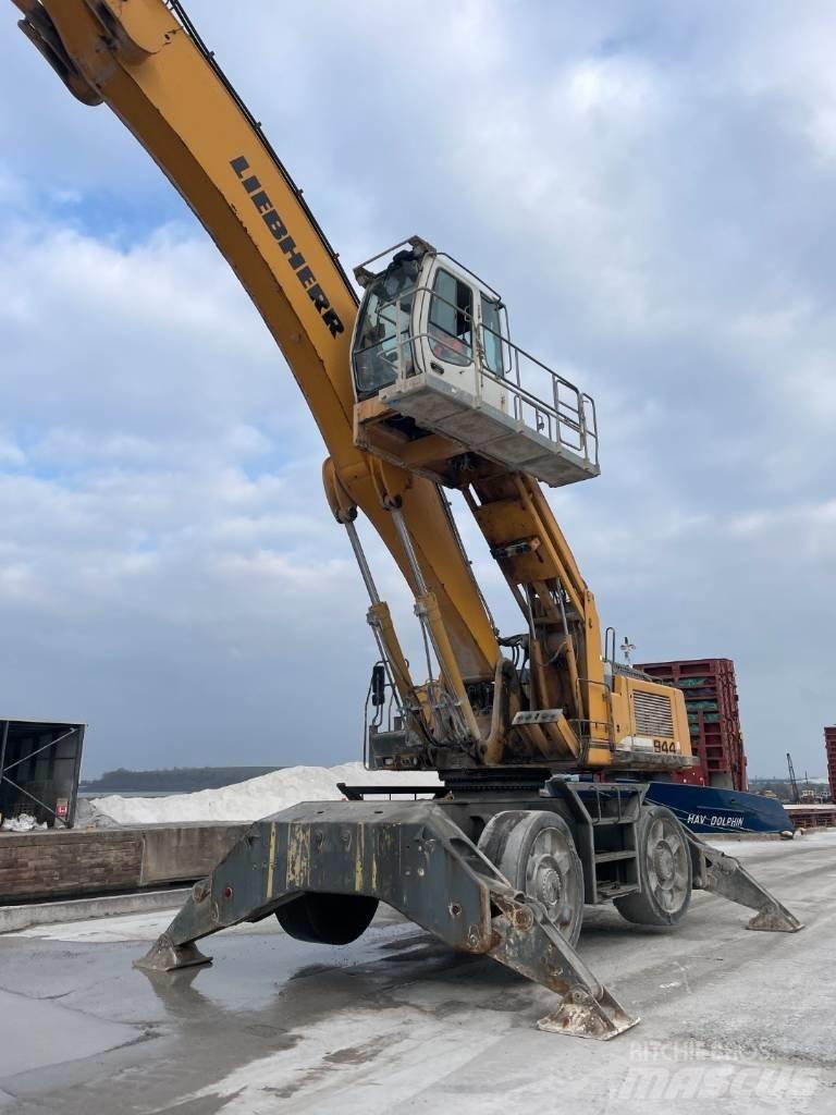 Liebherr A 944 C HD Bagri za prekladanje primarnih/sekundarnih surovin