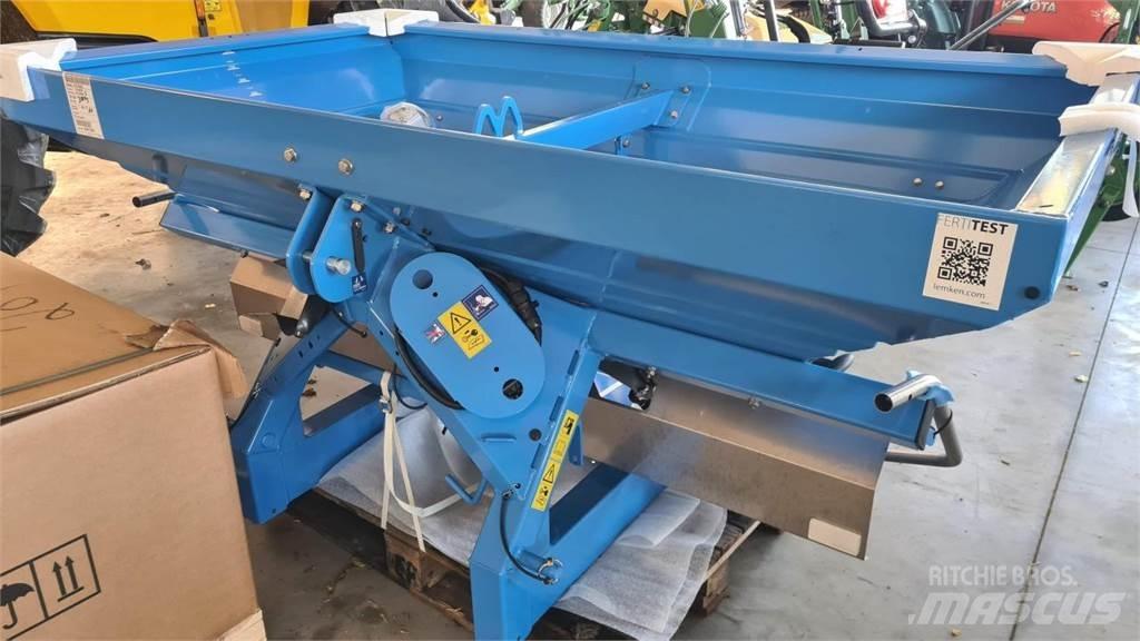 Lemken SPICA 8/900 Trosilniki mineralnega gnojila