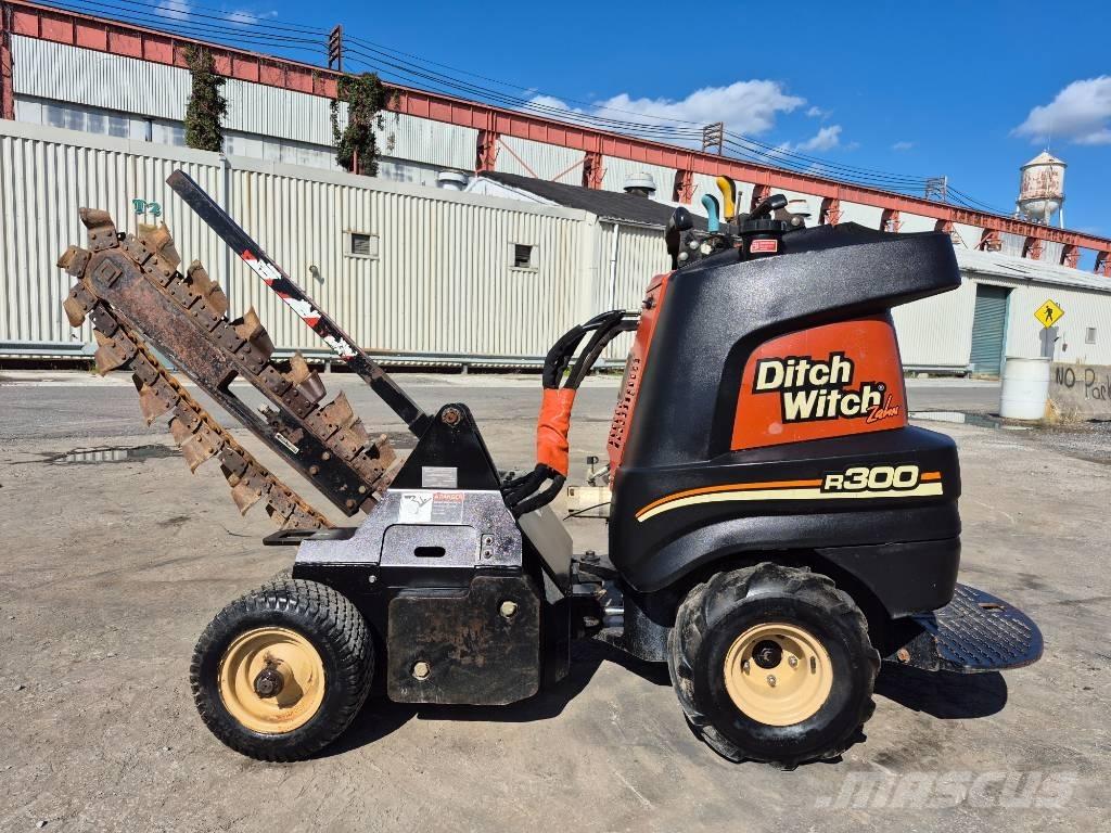Ditch Witch R300 Freze za kopanje jarkov Trenčerji