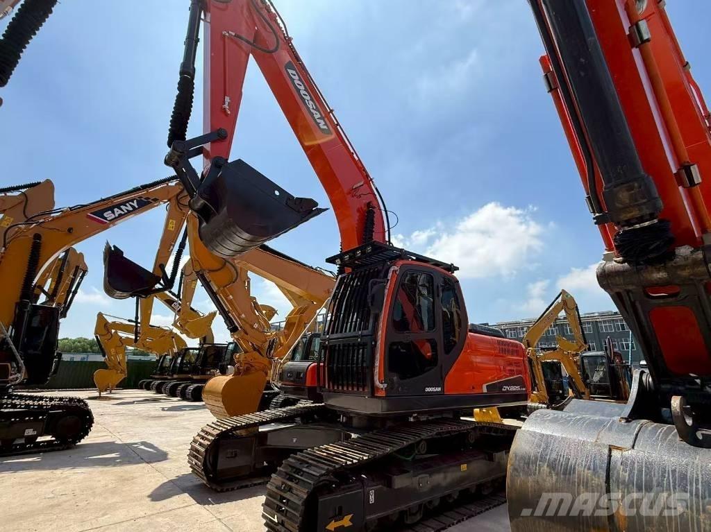 Doosan DX 225 Bagri goseničarji