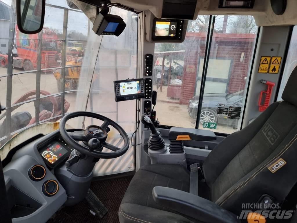 JCB 427 Kolesni nakladalci