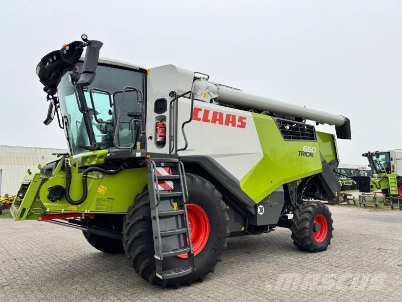 CLAAS TRION 650 Kombajni