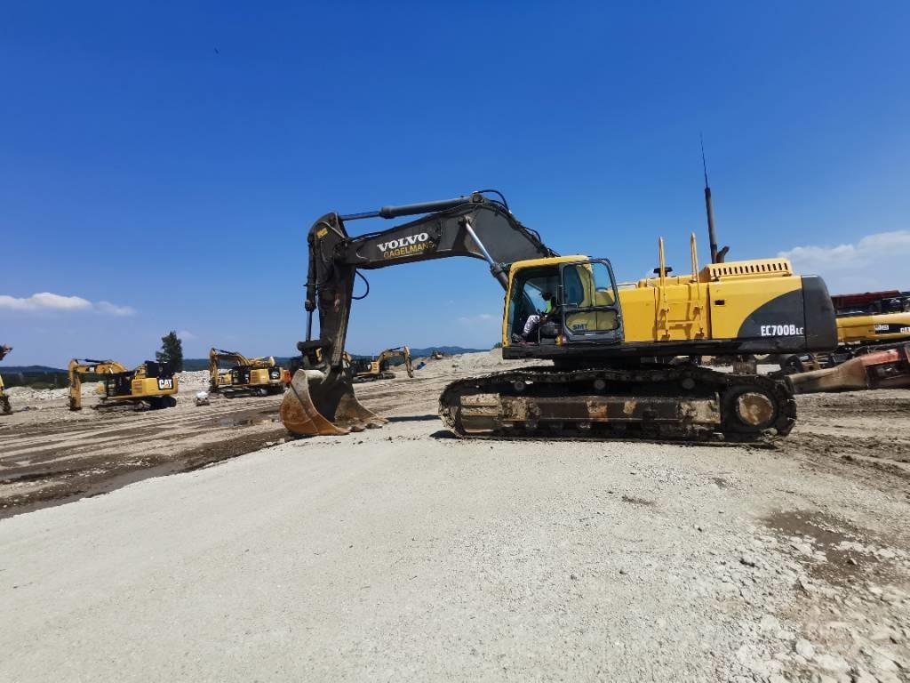 Volvo 700 B Bagri goseničarji