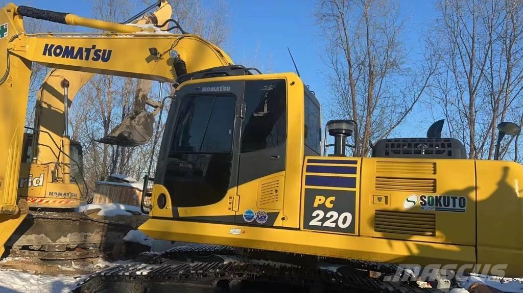 Komatsu PC 220-8 Bagri goseničarji
