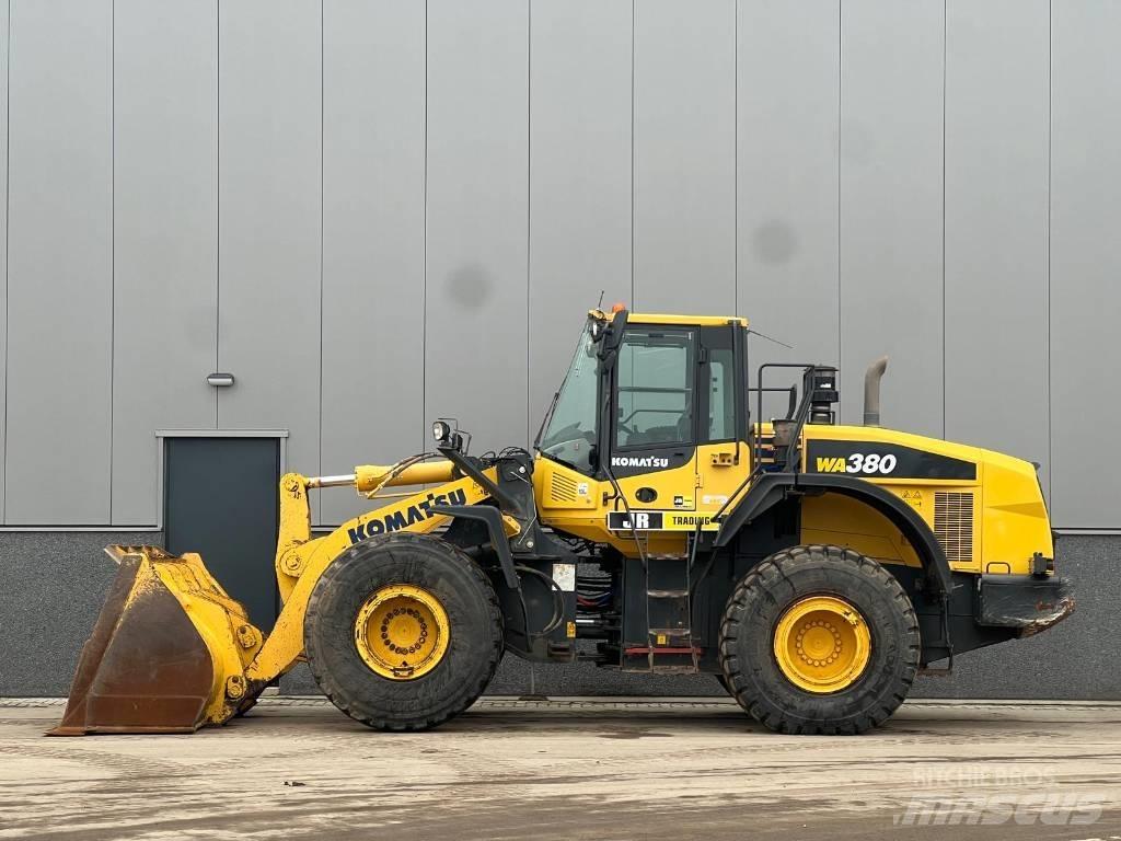 Komatsu WA 380-7 Kolesni nakladalci