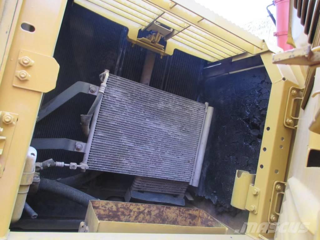 Komatsu PC 240 Bagri goseničarji