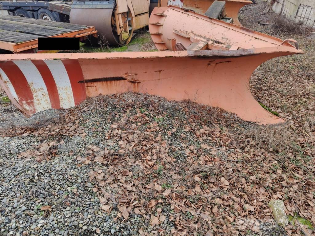 Unimog pług ciężki Snežne deske in plugi